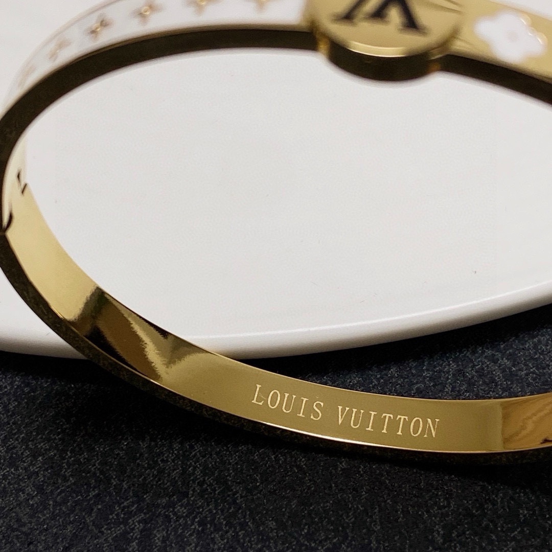 Louis Vuitton Haute Couture Haute Couture Fine Jewelry Necklace Bracelet 6