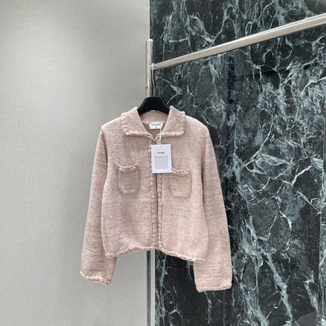 小香 26春季新款 翻领针织开衫 混色滚边 优雅复古气质满分!柔软又保暖，秋冬穿超合适 金属纽扣 细节精