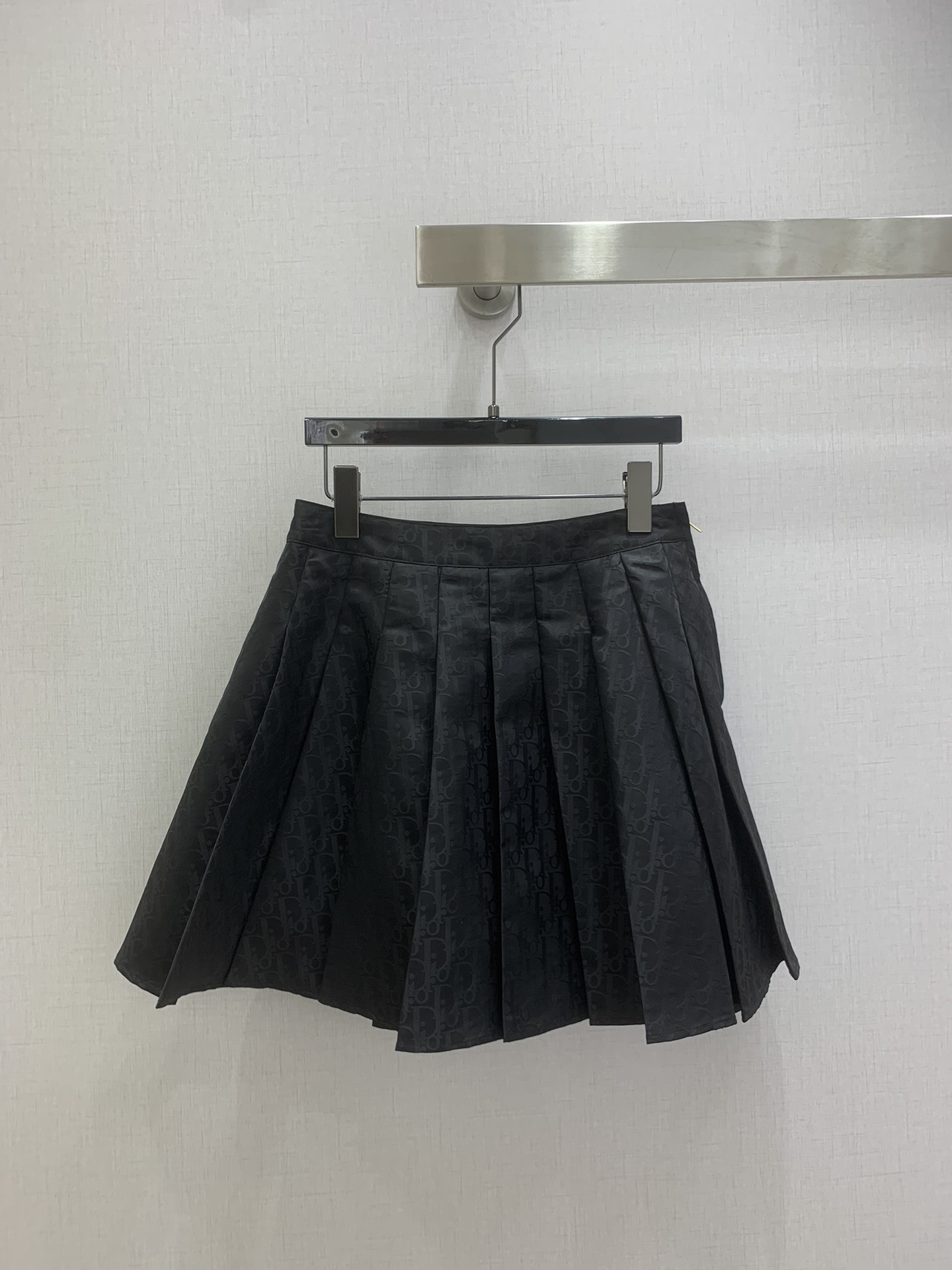 NO:709578,Highly recommended for early spring 26, hooded jacquard zipper jacket, pleated jacquard skirt, separate batches, jacquard fabric, classic and stylish, can be perfectly controlled in all kinds of styles ~ high-end ready-made clothing, the details are so beautiful!  Exquisite and everyday, easy to control!  The texture is great!  Age reduction, fashion, casual girlishness, highly recommended!  !  One color SML code high quality,,skirts,jackets & coats,hats,19860909强烈推荐 26早春新款 连帽提花拉链外套百褶提花半裙 分开批 提花面料 经典又有型 各种都能完美驾驭～高级成衣做法,细节美到爆！精美又日常,轻松驾驭！质感棒棒哒！减龄 时尚 休闲少女感,强推！！一个色 SML码 高品,,skirts,jackets & coats,hats,,Women's clothing