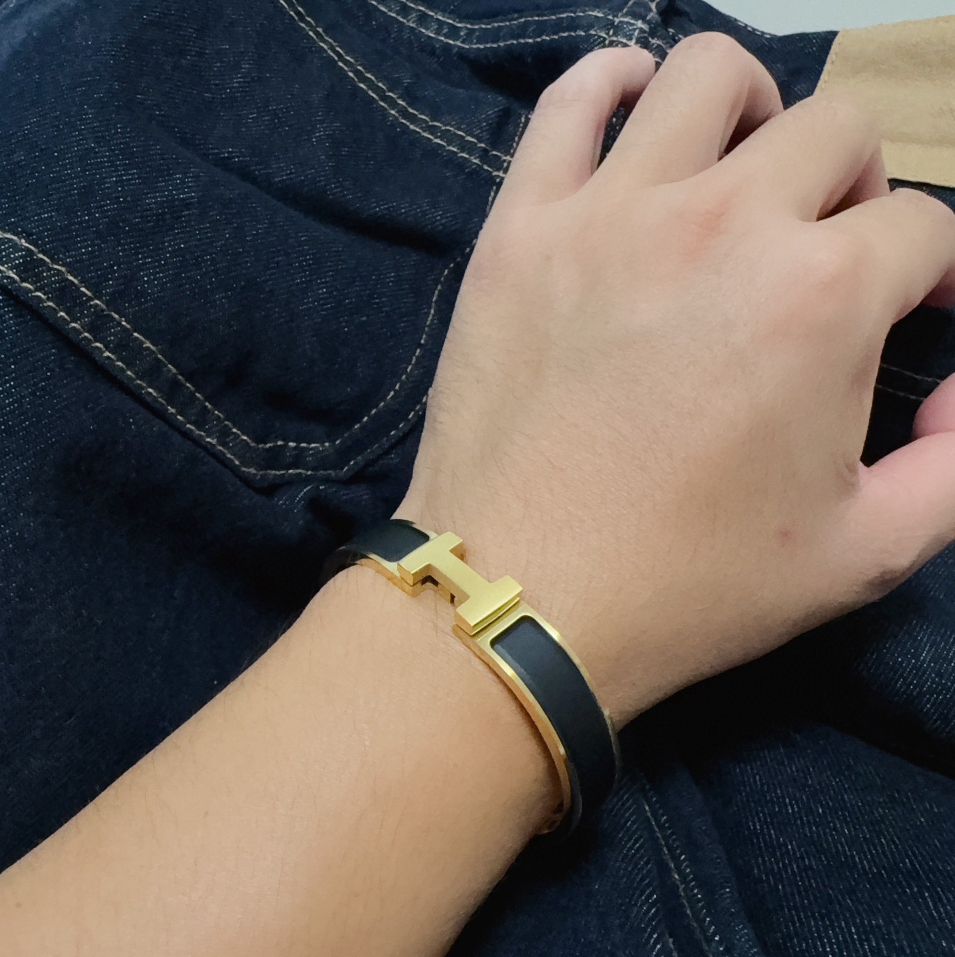 Hermes Clic H So Black bracelet matte gold metal black enamel 19