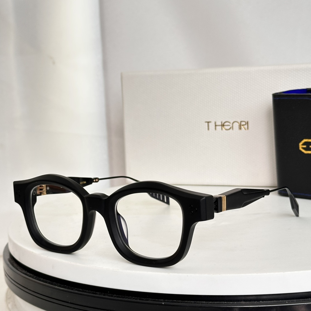 ‼️T-HENRI五十年的精湛技艺凝聚于一体式车身，专为称霸公路而生。酷劲流淌于你的血液，与生俱来，让你