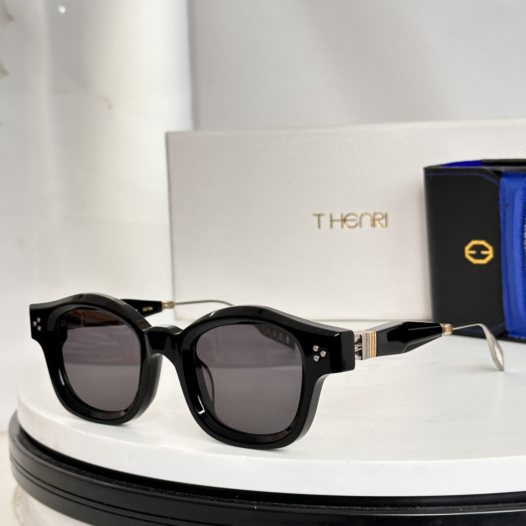 ‼️T-HENRI五十年的精湛技艺凝聚于一体式车身，专为称霸公路而生。酷劲流淌于你的血液，与生俱来，让你