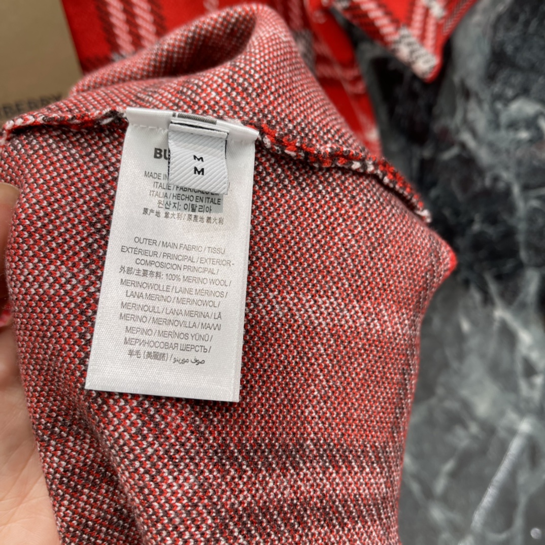 BBR 26春季新款 翻领短袖连衣裙 蜡笔红格纹➕提花针织 节日氛围感拉满 纽扣开合设计实用又美观 新春