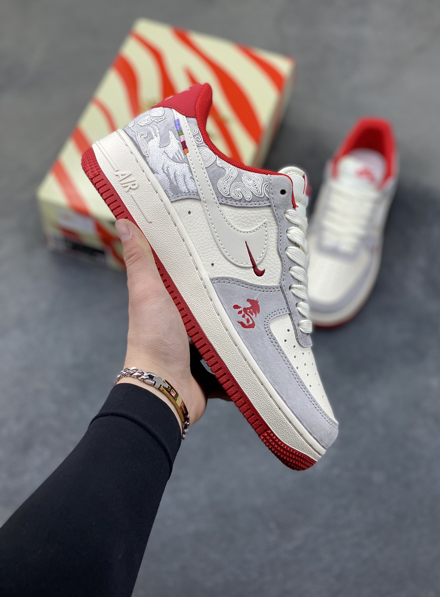 _di09soYn3b_ANMJwpEz11GNYk6sVAot7iZkSGlw