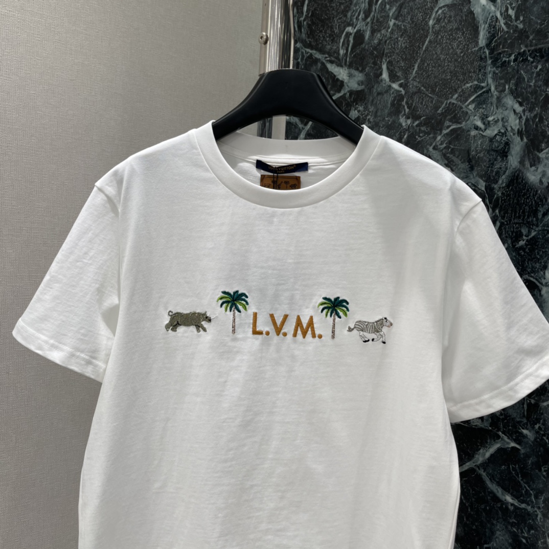 路易 26春季新款 丛林刺绣T恤 正面 L.V.M 字母+鳄鱼 斑马 棕榈树刺绣 热带氛围感满满 宽松版