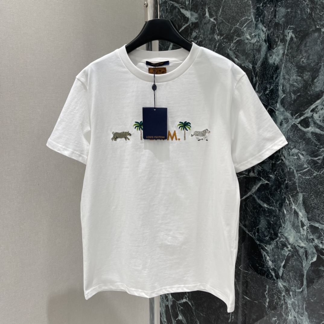 路易 26春季新款 丛林刺绣T恤 正面 L.V.M 字母+鳄鱼 斑马 棕榈树刺绣 热带氛围感满满 宽松版