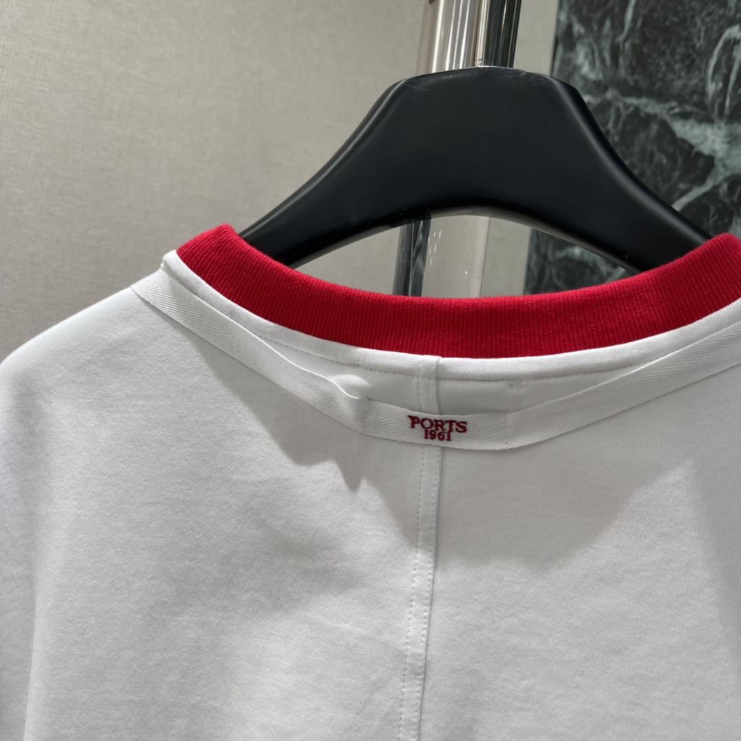 PORT 26春季新款 马元素短袖T恤 红色圆领+肩部小马刺绣 简约又有细节感!小马元素寓意”马上有钱“