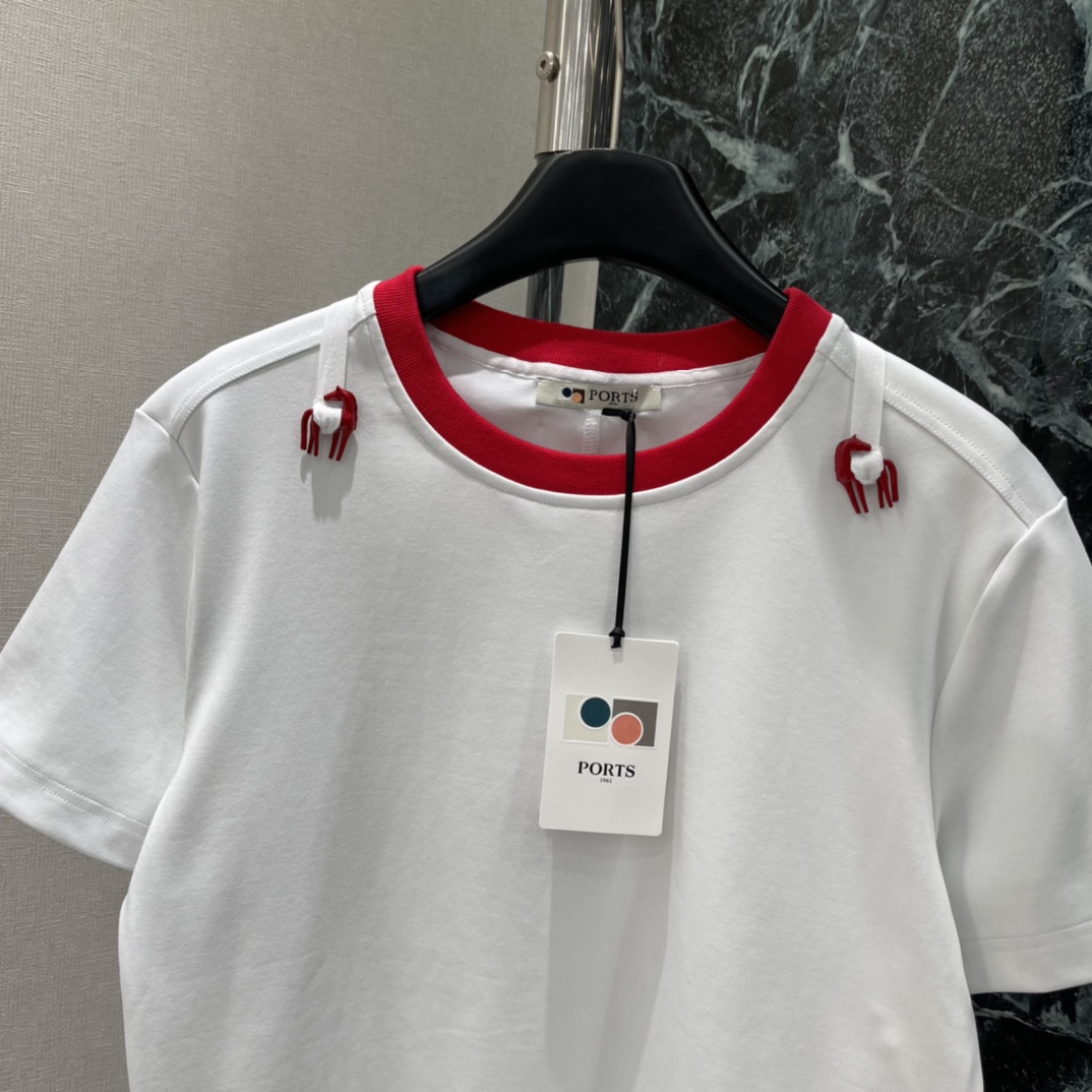 PORT 26春季新款 马元素短袖T恤 红色圆领+肩部小马刺绣 简约又有细节感!小马元素寓意”马上有钱“