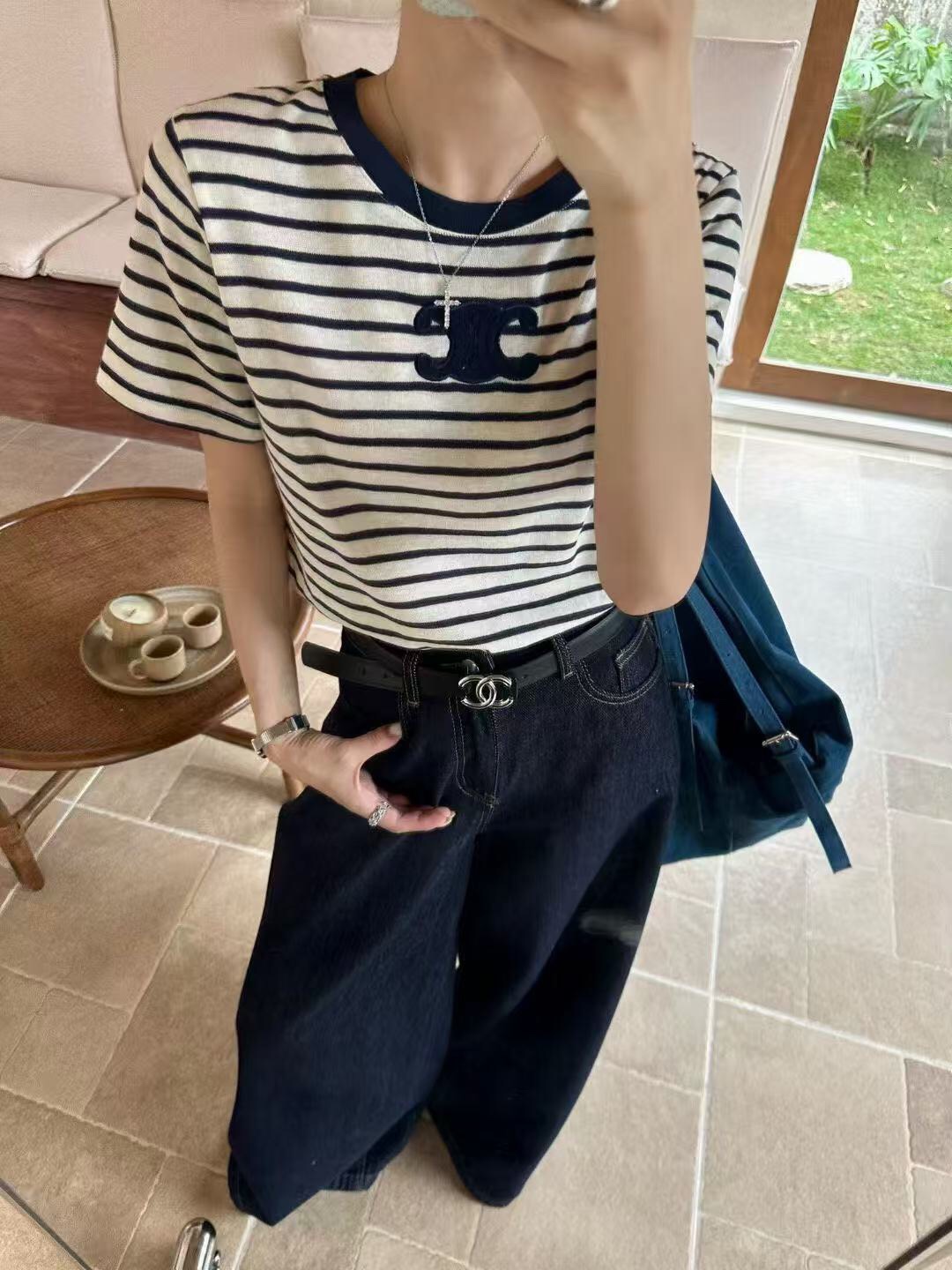 NO:779220,Model No. 20260508 Celin's latest Arc de Triomphe logo embroidered striped short-sleeved T-shirt, white, SML, [M size shoulder width 38, bust 96, sleeve length 19, length 57; weight 0.115kg], Celin - clothing, celine, celine, T-shirt, tees, t-shirt,19860909款号20260508 Celin*新款 凯旋门logo刺绣条纹短袖T恤,白色,SML,【M码肩宽38,胸围96,袖长19,长57；重量0.115kg】,赛琳-服装,celine,celine,T-shirt,tees，t-shirt,,Women's clothing