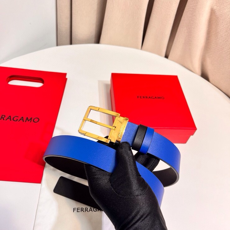 这款Ferragamo皮带以现代风格演绎经典款式，撞色注入休闲意趣，双面设计适配多元场景。同色系漆面Ga