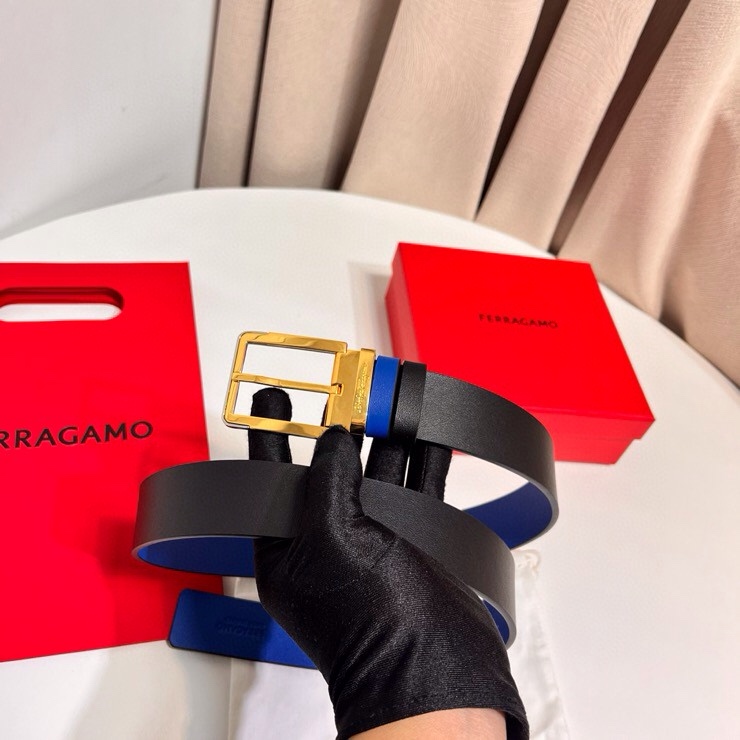 这款Ferragamo皮带以现代风格演绎经典款式，撞色注入休闲意趣，双面设计适配多元场景。同色系漆面Ga