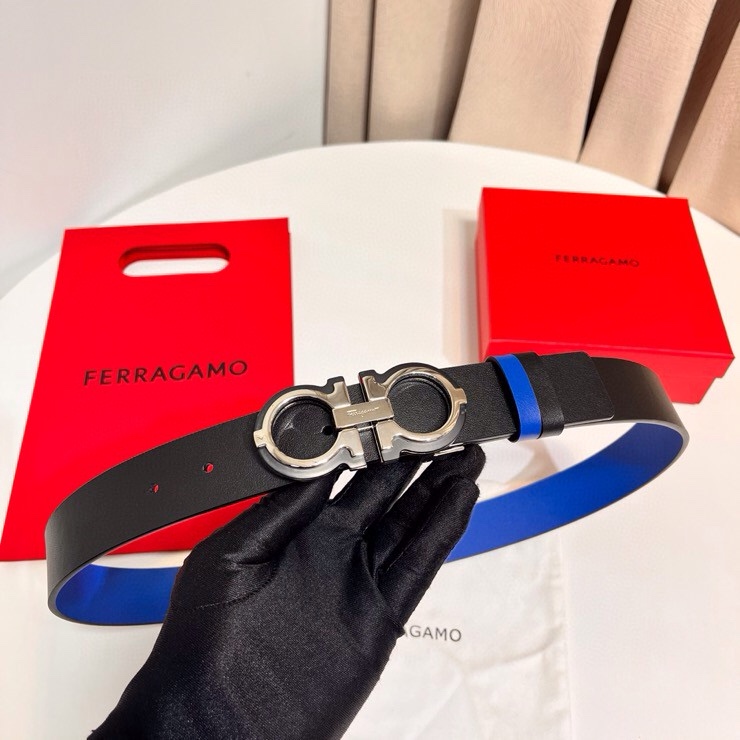 这款Ferragamo皮带以现代风格演绎经典款式，撞色注入休闲意趣，双面设计适配多元场景。同色系漆面Ga