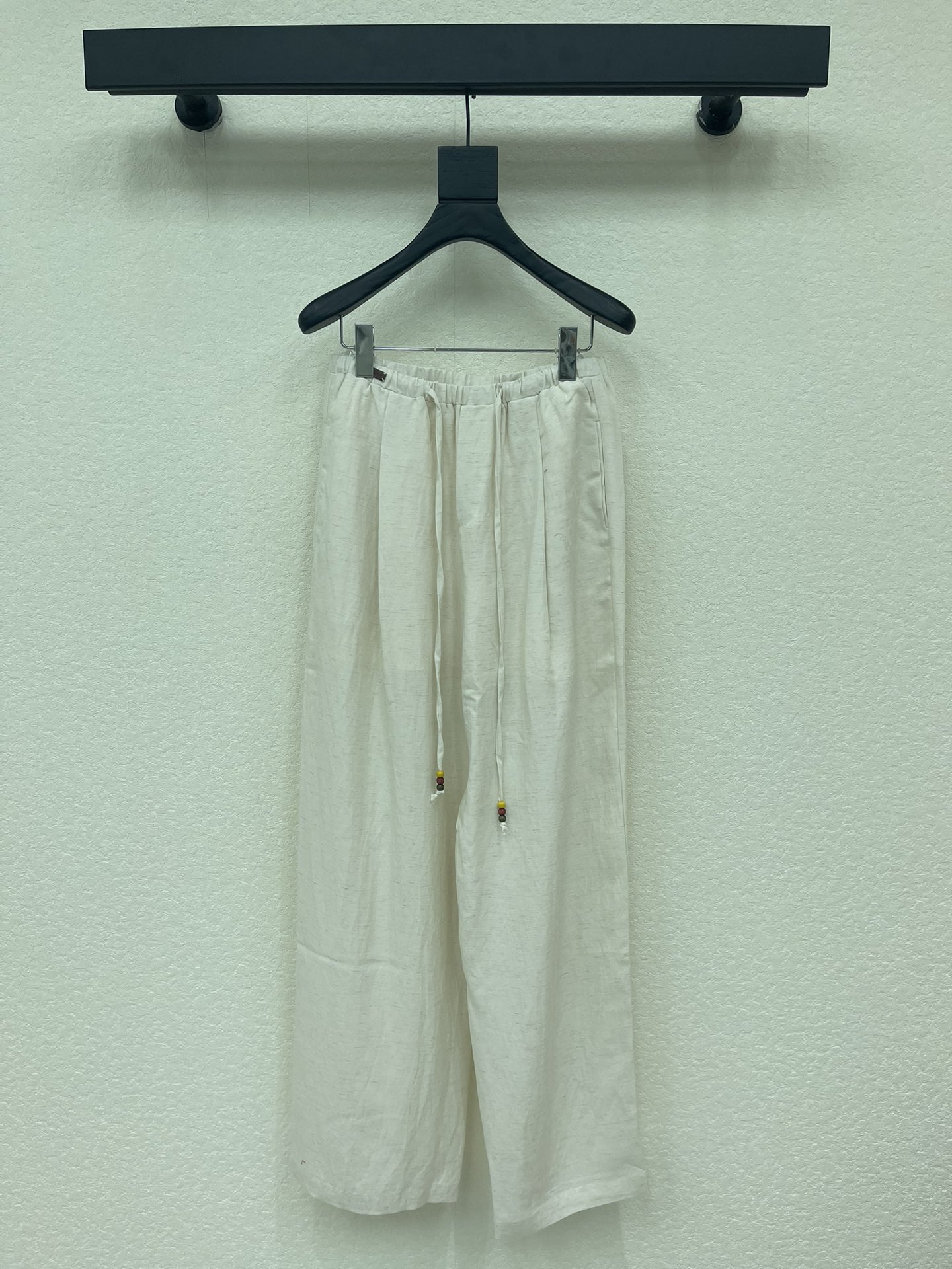 NO:716282,*26 new drawstring casual pants, versatile and high-end colors, full of high-end casual feeling, visual feast, a must-have versatile item for all seasons, custom-made fabrics, great texture, full of lazy style, a must-have item for goddesses!  The version is versatile and not picky, the lines are elongated and the proportions are so beautiful that you don’t want to miss it!  The quality of workmanship depends on the details SML,,19860909*26新款抽绳休闲裤 颜色百搭高级 尽显高级随意感 视觉盛宴 四季必入的百搭单品 订制面料,质感巨好,慵懒范儿十足 女神必入神器！ 版型百搭不挑人 拉长线条比例 上身美的不要不要的！ 做工品质看细节 SML,,,Women's clothing