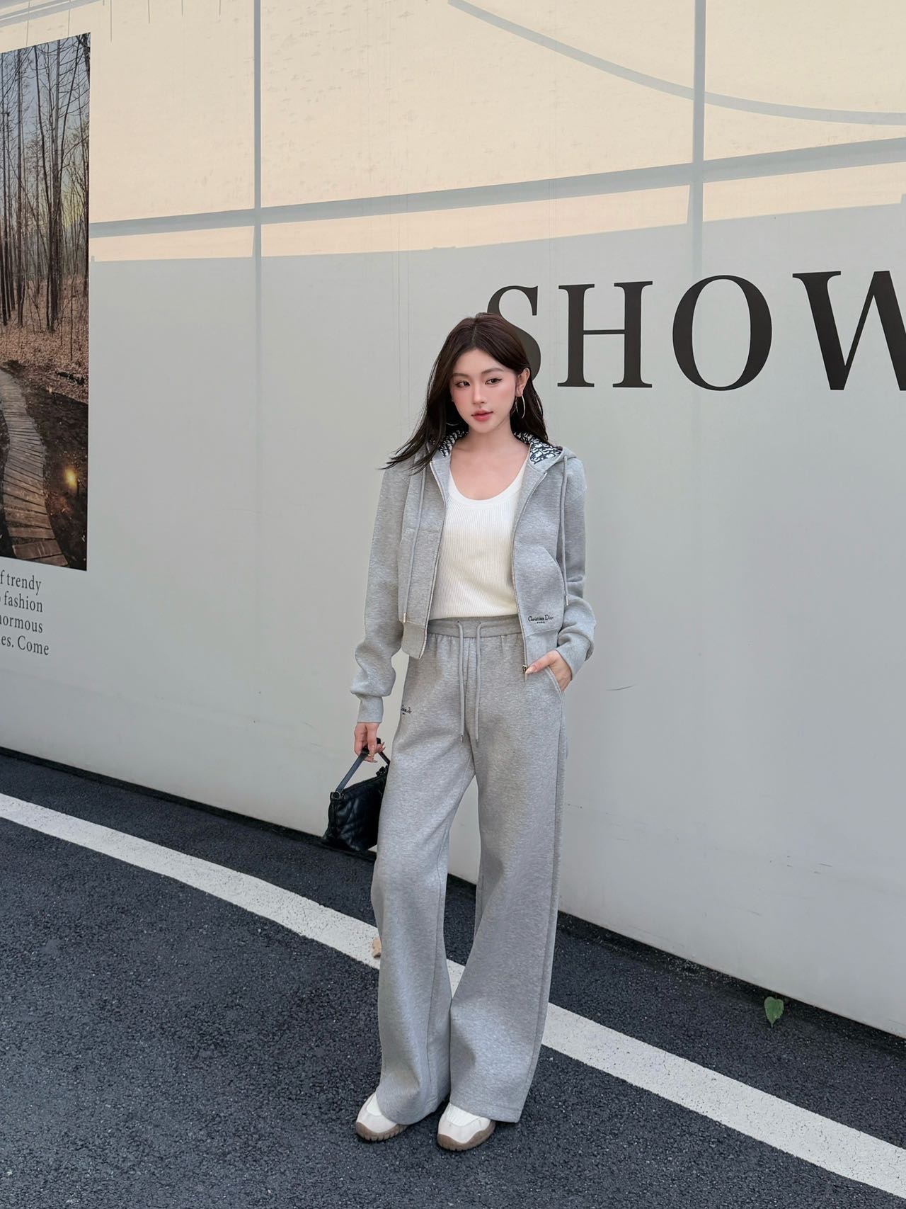 NO:716706,,,19860909,,,Women's clothing