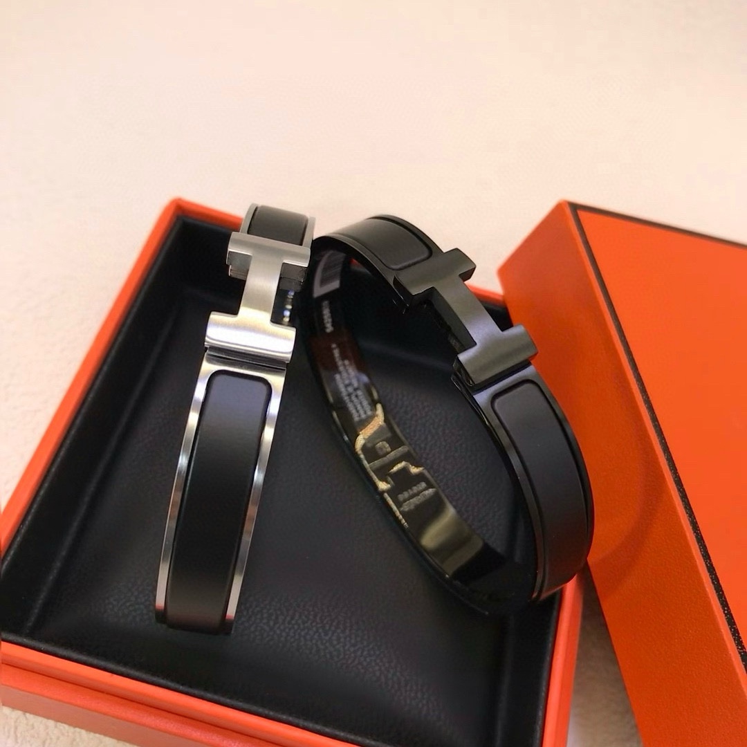 Bracelet Hermes So Black Clic HH métal noir mat émail noir métal argenté brossé émail noir T5 19cm