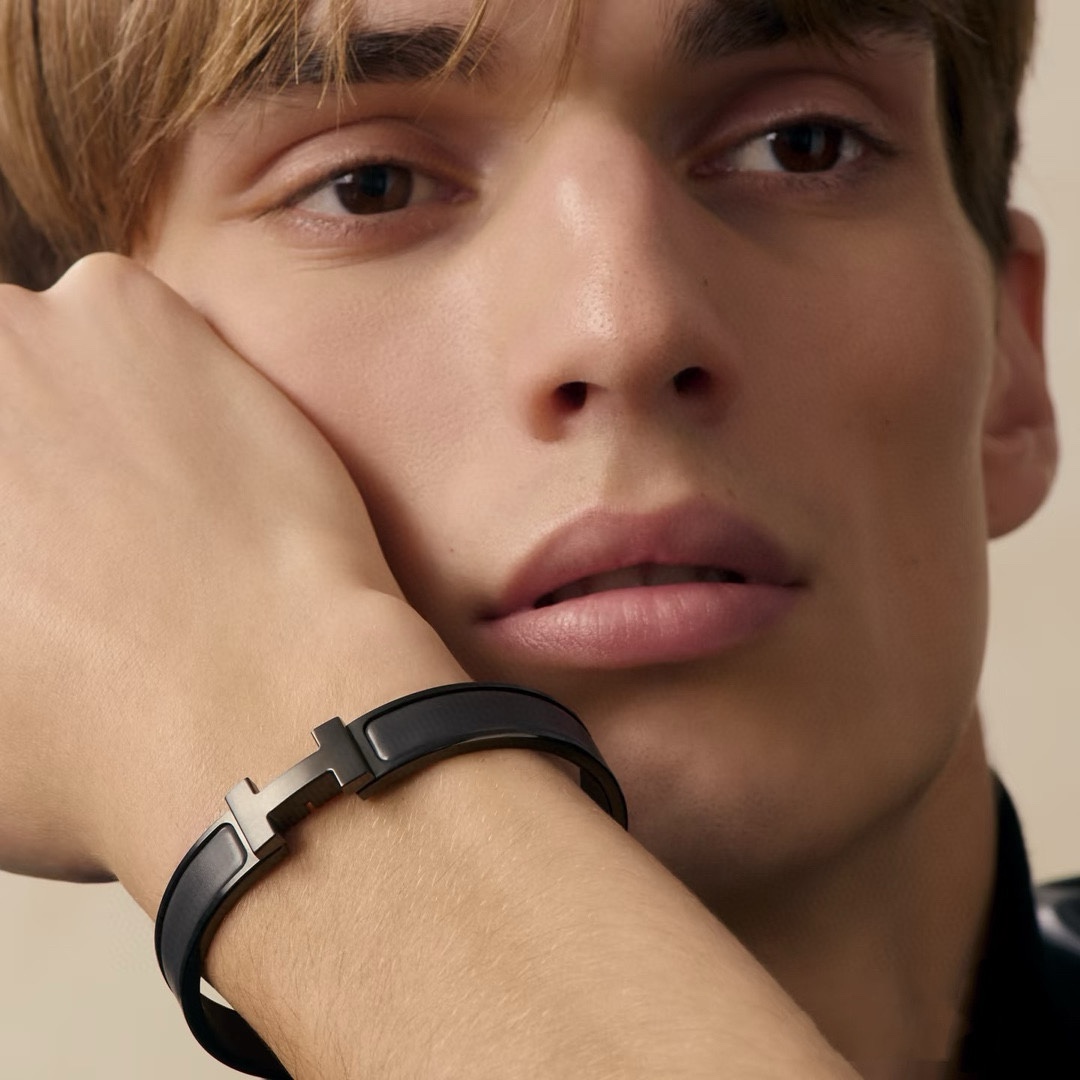 Bracelet Hermes So Black Clic HH métal noir mat émail noir métal argenté brossé émail noir T5 19cm