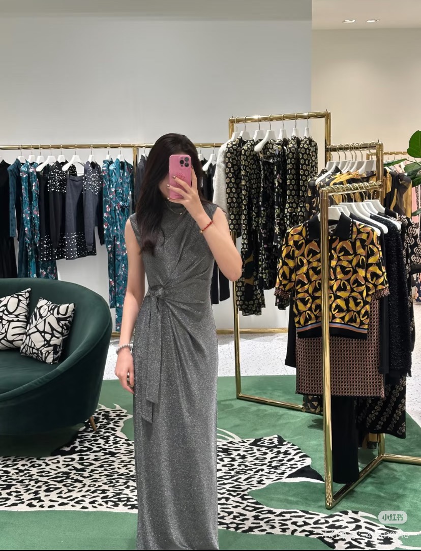 NO:717387,Upper body picture,,19860909上身图,,,Women's clothing