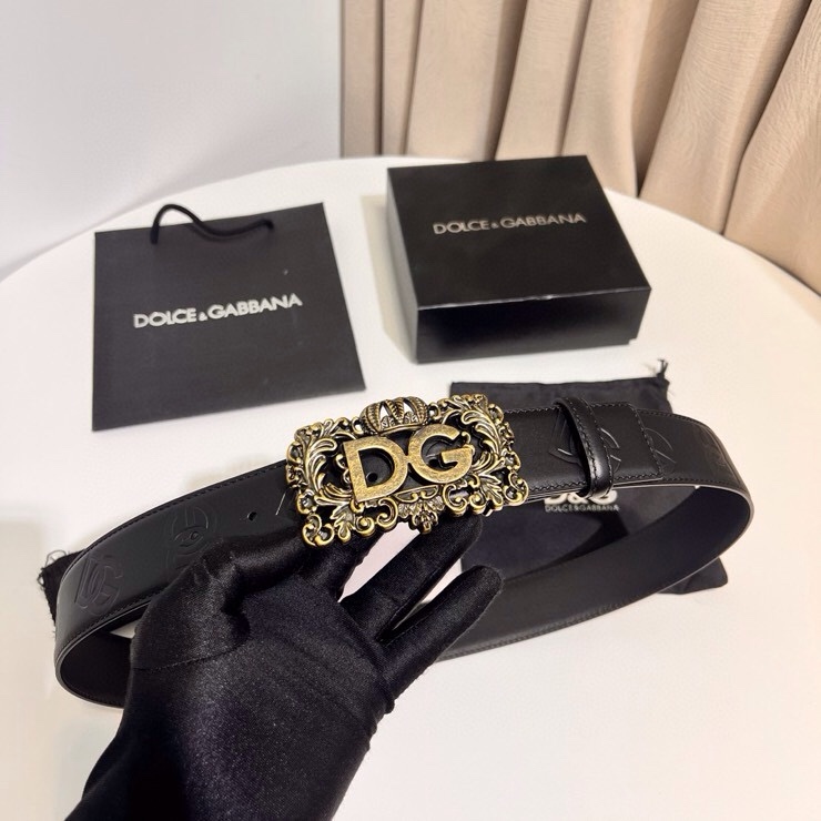Dolce&Gabbana 新款 鞍皮腰带，简约配饰，缀以个性化钌色电镀金属 DG 徽标搭扣 4.0cm