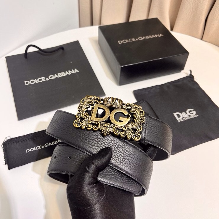 Dolce&Gabbana 新款 鞍皮腰带，简约配饰，缀以个性化钌色电镀金属 DG 徽标搭扣 4.0cm
