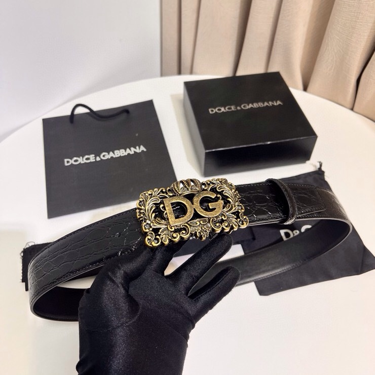 Dolce&Gabbana 新款 鞍皮腰带，简约配饰，缀以个性化钌色电镀金属 DG 徽标搭扣 4.0cm