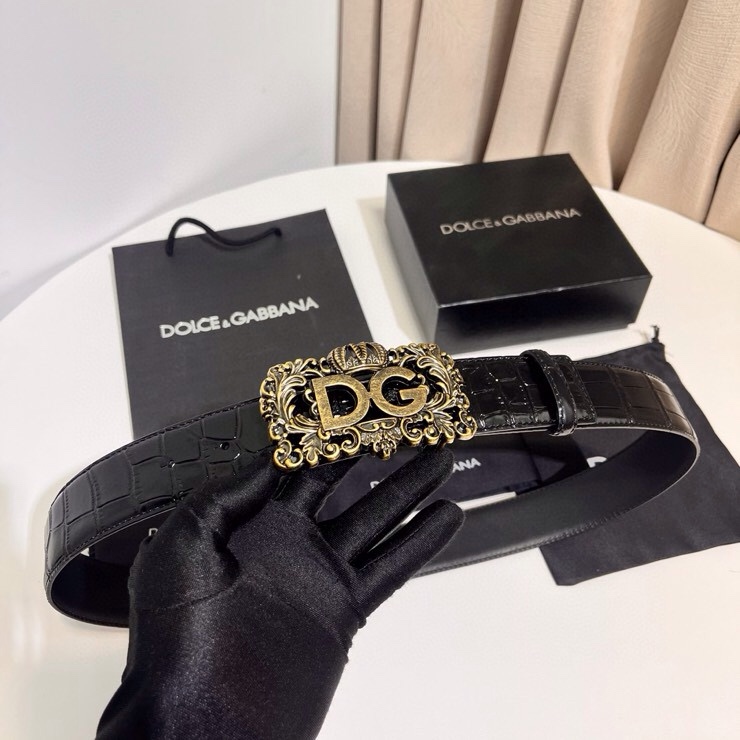 Dolce&Gabbana 新款 鞍皮腰带，简约配饰，缀以个性化钌色电镀金属 DG 徽标搭扣 4.0cm