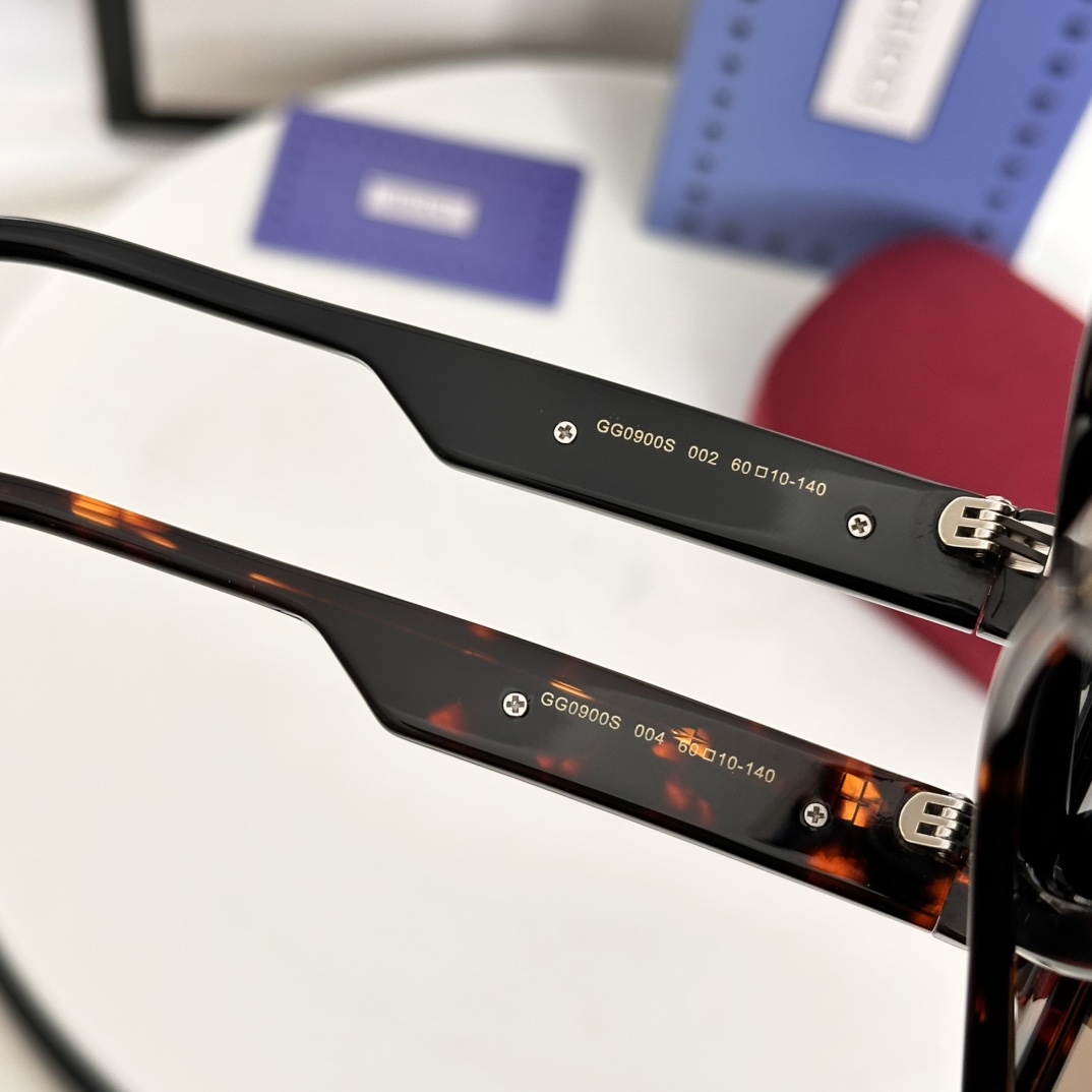 ‼️重磅来袭 GUCC*原单GG0900S原版定制，超大框墨镜，纹路跟足原版 所有细节精致完美，经典方型