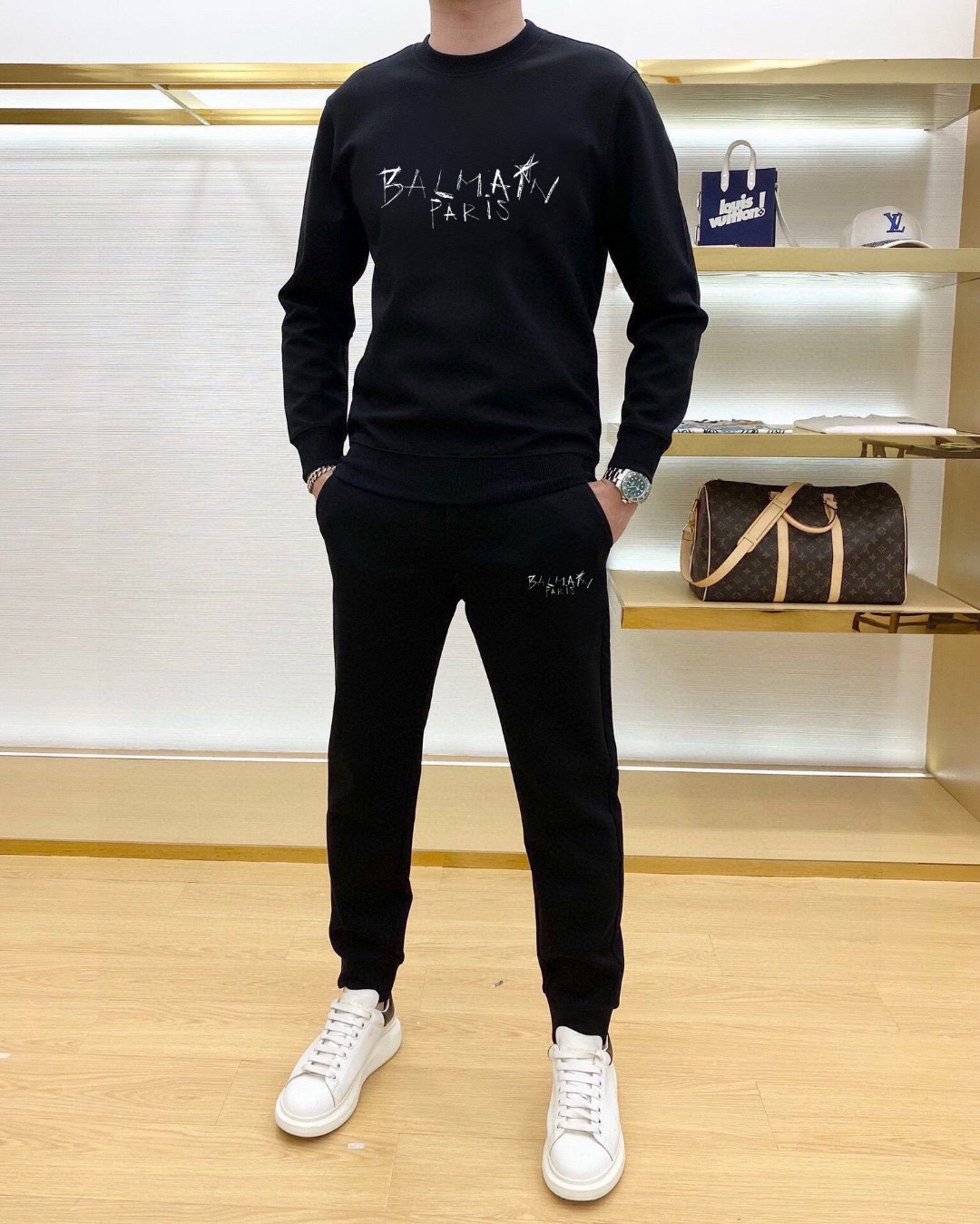 _dlq9s4u-X9jXv0yCjHNW6g-YBB6Mh2UddI5G75g