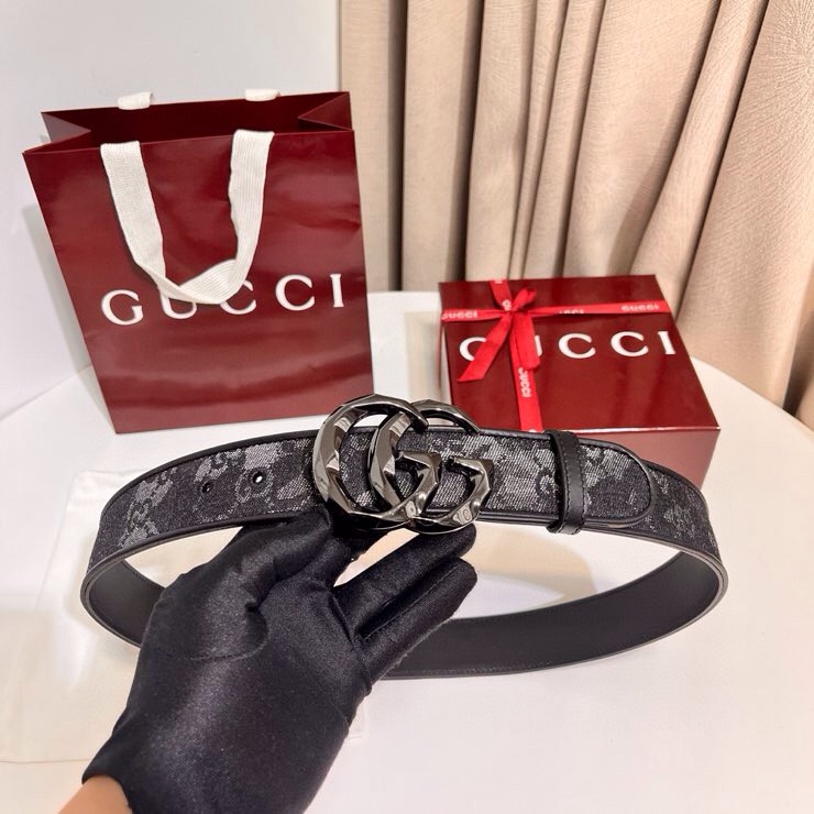 古奇 新款 GG Marmont系列心选迷彩大理石纹GG帆布，为2026早春系列随处可见的主要图案之一增