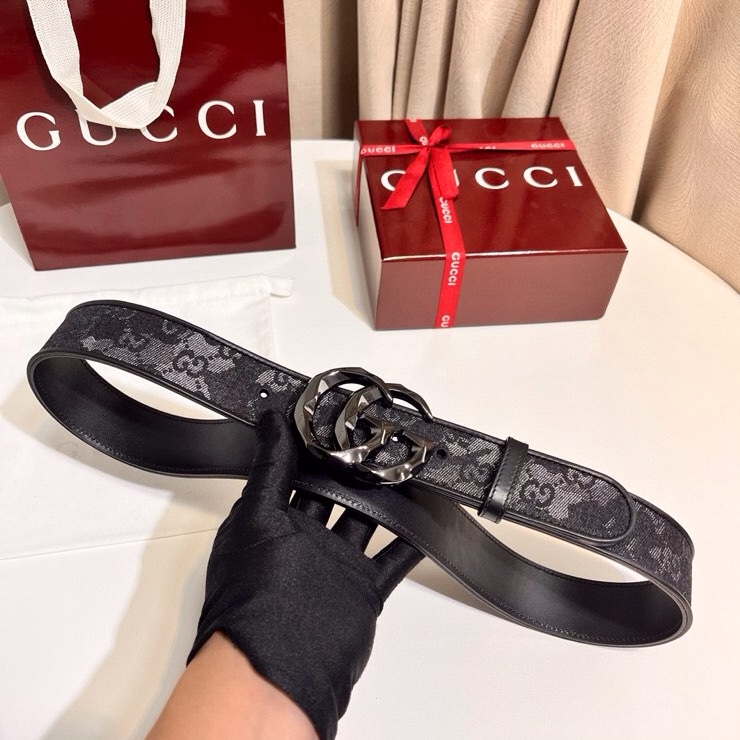 古奇 新款 GG Marmont系列心选迷彩大理石纹GG帆布，为2026早春系列随处可见的主要图案之一增