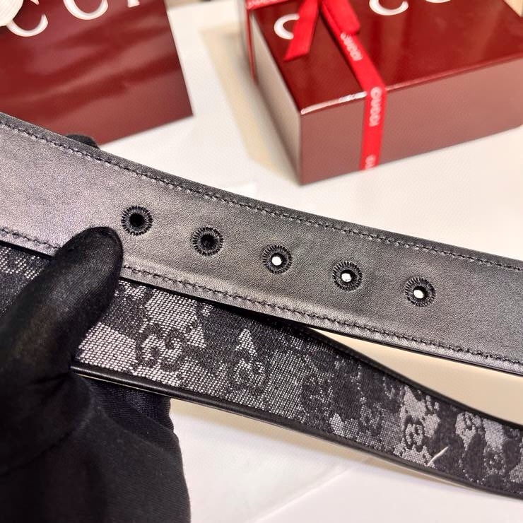 古奇 新款 GG Marmont系列心选迷彩大理石纹GG帆布，为2026早春系列随处可见的主要图案之一增