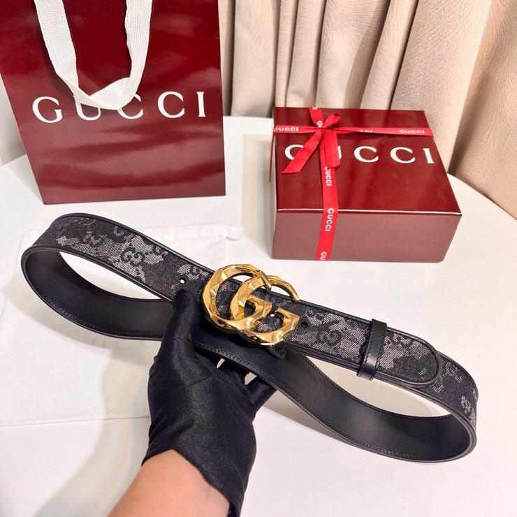 古奇 新款 GG Marmont系列心选迷彩大理石纹GG帆布，为2026早春系列随处可见的主要图案之一增