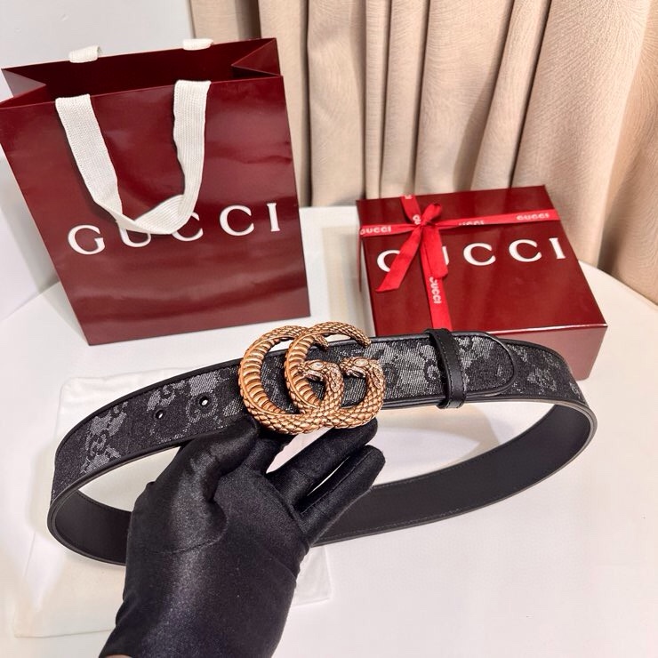 古奇 新款 GG Marmont系列心选迷彩大理石纹GG帆布，为2026早春系列随处可见的主要图案之一增