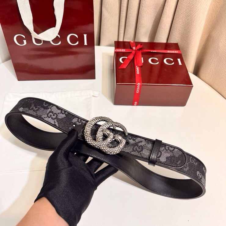 古奇 新款 GG Marmont系列心选迷彩大理石纹GG帆布，为2026早春系列随处可见的主要图案之一增