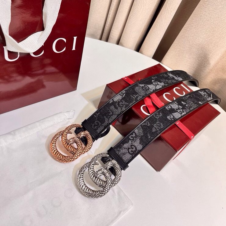 古奇 新款 GG Marmont系列心选迷彩大理石纹GG帆布，为2026早春系列随处可见的主要图案之一增