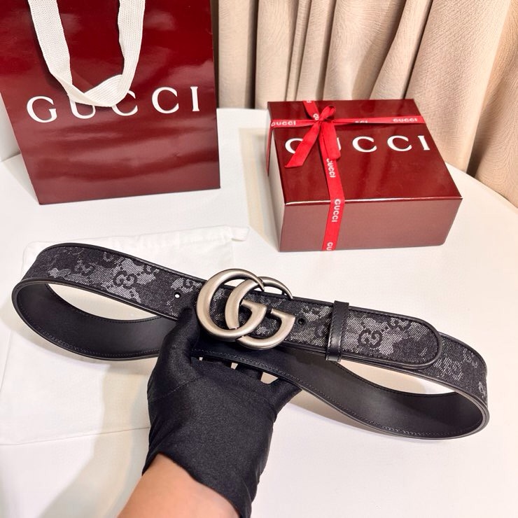 古奇 新款 GG Marmont系列心选迷彩大理石纹GG帆布，为2026早春系列随处可见的主要图案之一增