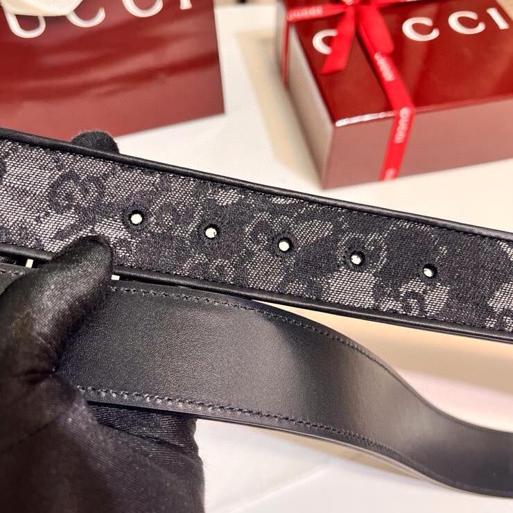 古奇 新款 GG Marmont系列心选迷彩大理石纹GG帆布，为2026早春系列随处可见的主要图案之一增