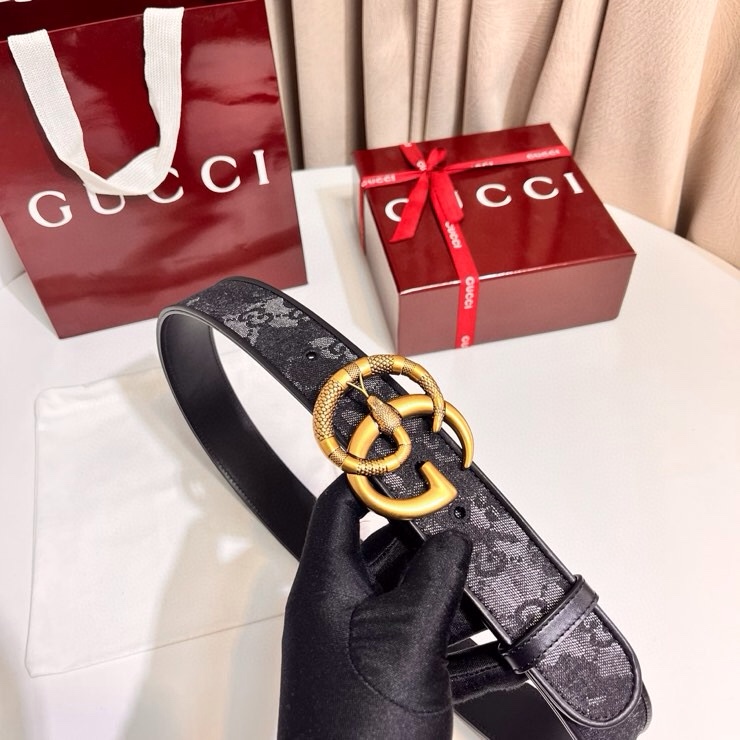 古奇 新款 GG Marmont系列心选迷彩大理石纹GG帆布，为2026早春系列随处可见的主要图案之一增