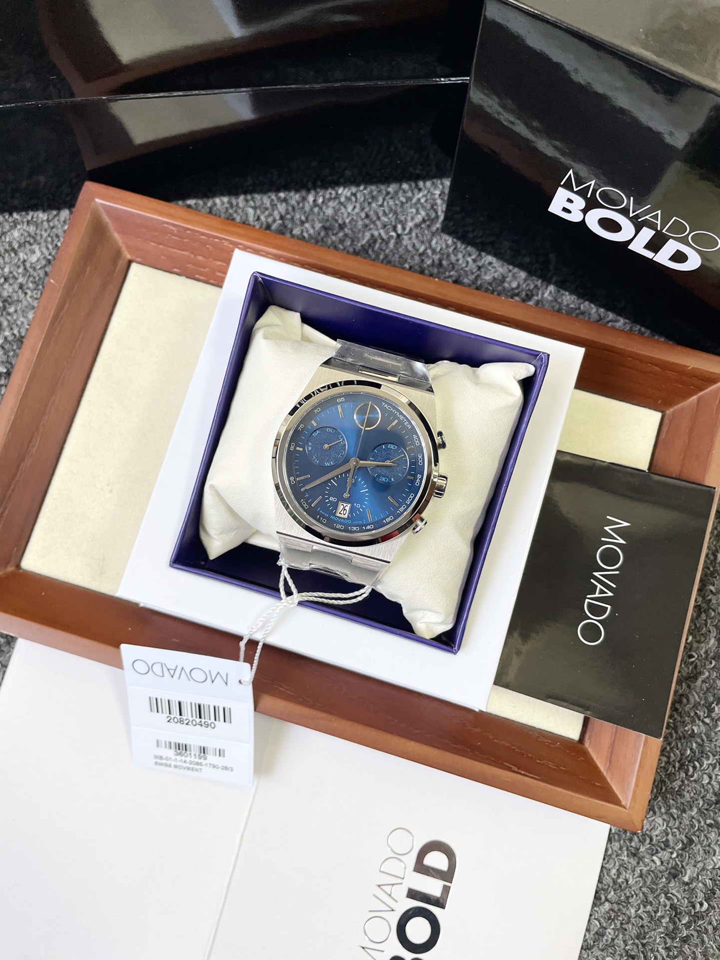 NO:726015,Movado silver steel lake blue,19860909摩凡陀 银钢湖蓝,,Watch