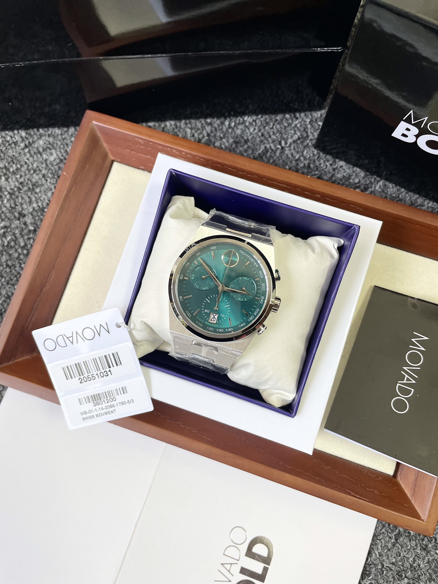 NO:726023,Movado silver steel dark green,19860909摩凡陀 银钢墨绿,,Watch