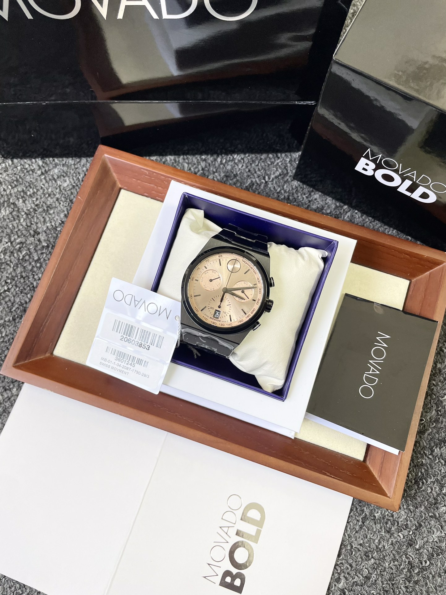 NO:726024,Movado black steel champagne gold,19860909摩凡陀 黑钢香槟金,,Watch