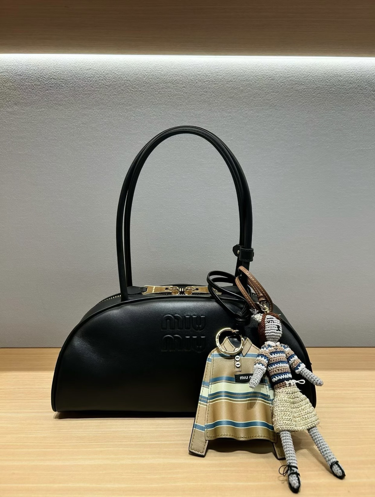 _dri9svlt_rh5lUdLBAbS3RHD4xzLjLNVUwNylZA