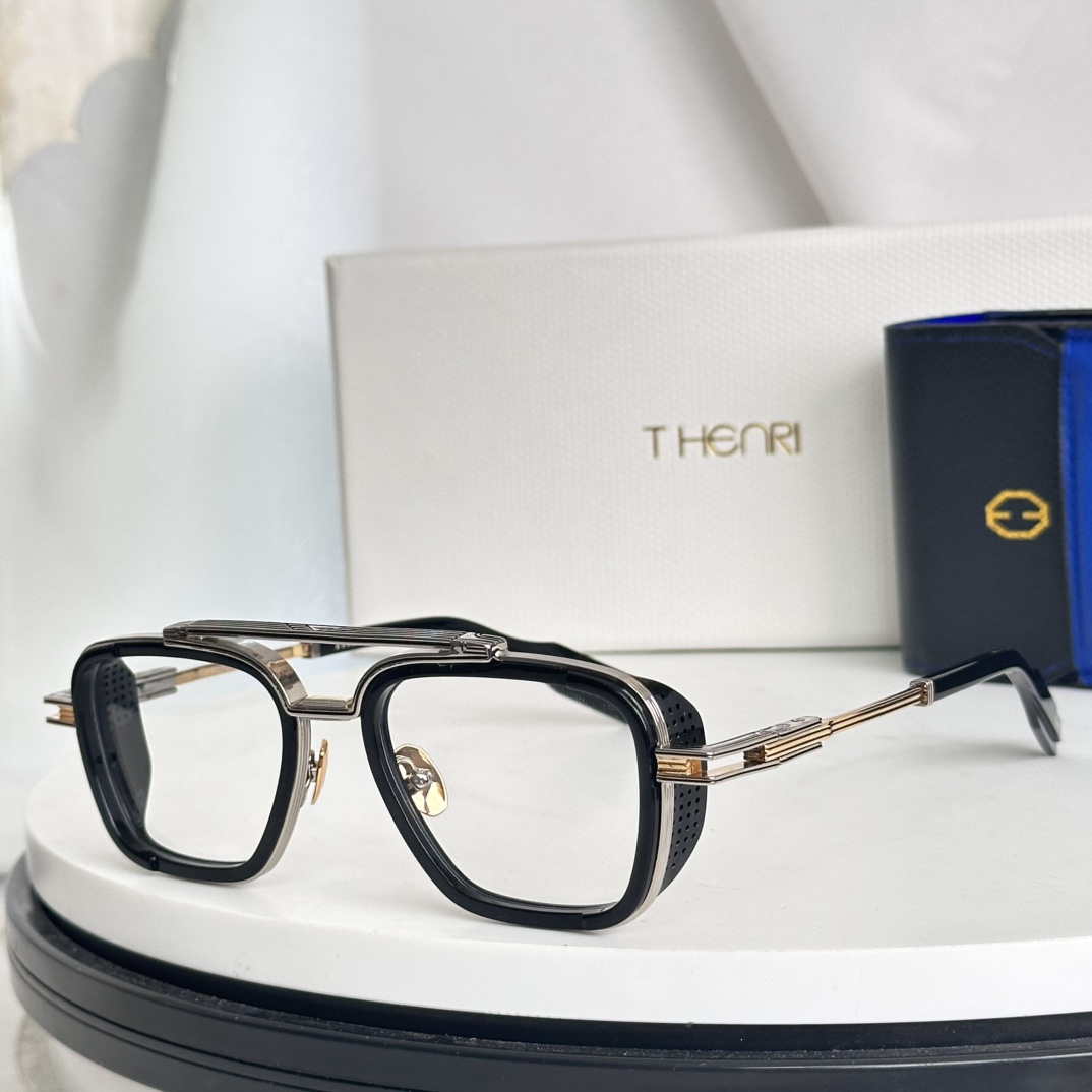 ‼️T-HENRI未来主义的精准愿景，以低矮的轮廓和棱角分明的自信线条为特征，即使从远处也能一眼辨认。 