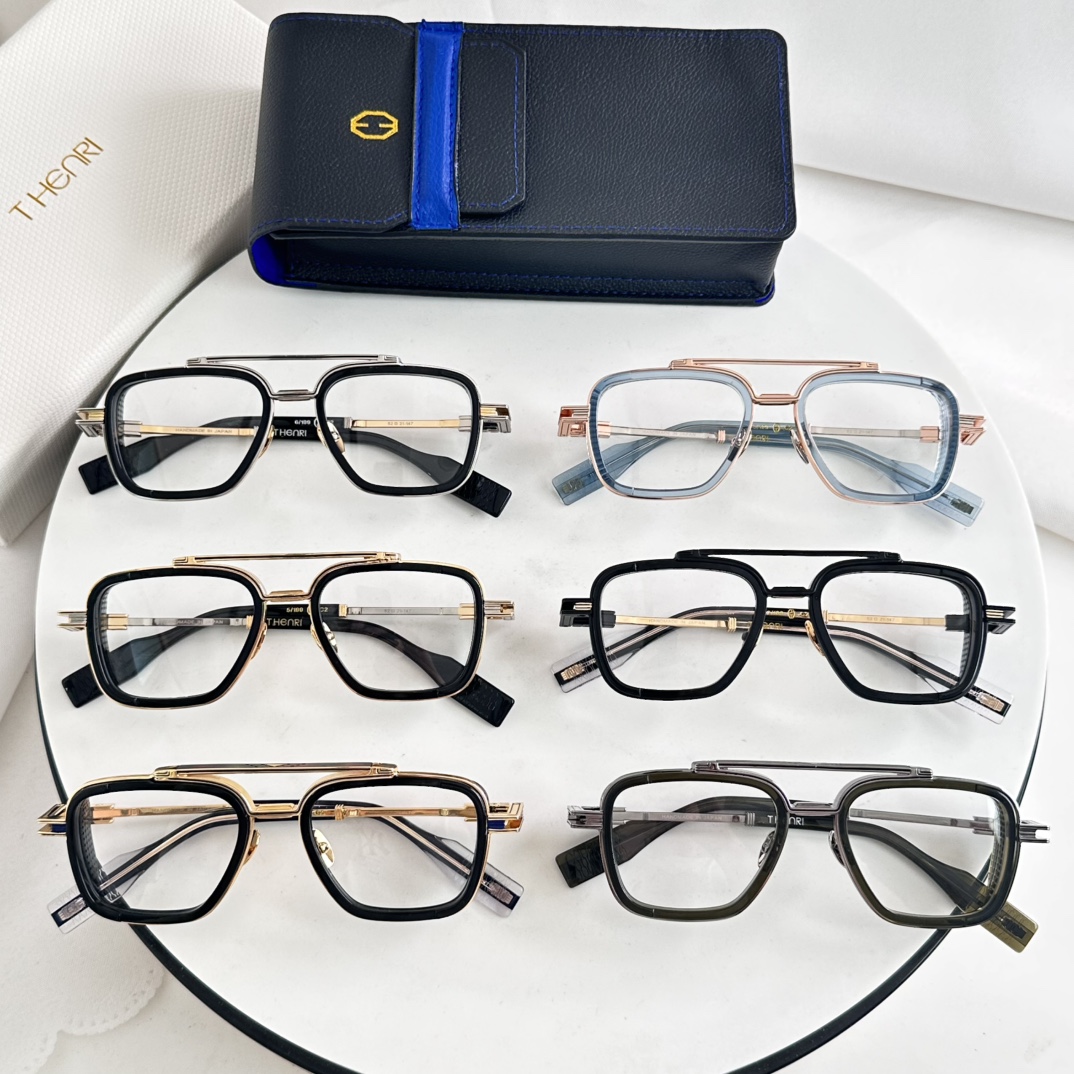 ‼️T-HENRI未来主义的精准愿景，以低矮的轮廓和棱角分明的自信线条为特征，即使从远处也能一眼辨认。 