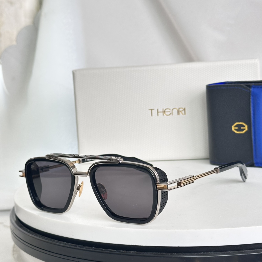 ‼️T-HENRI未来主义的精准愿景，以低矮的轮廓和棱角分明的自信线条为特征，即使从远处也能一眼辨认。 