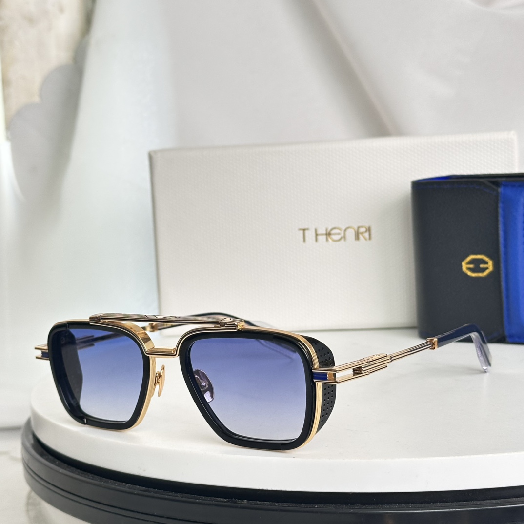 ‼️T-HENRI未来主义的精准愿景，以低矮的轮廓和棱角分明的自信线条为特征，即使从远处也能一眼辨认。 