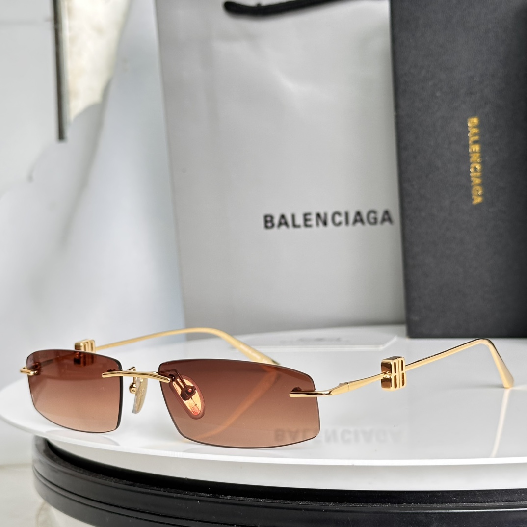 。‼️BALENCIAG*巴黎*世家⚜️⚜️⚜️MODEL：BB0507S⚜️⚜️⚜️SIZE：57口1