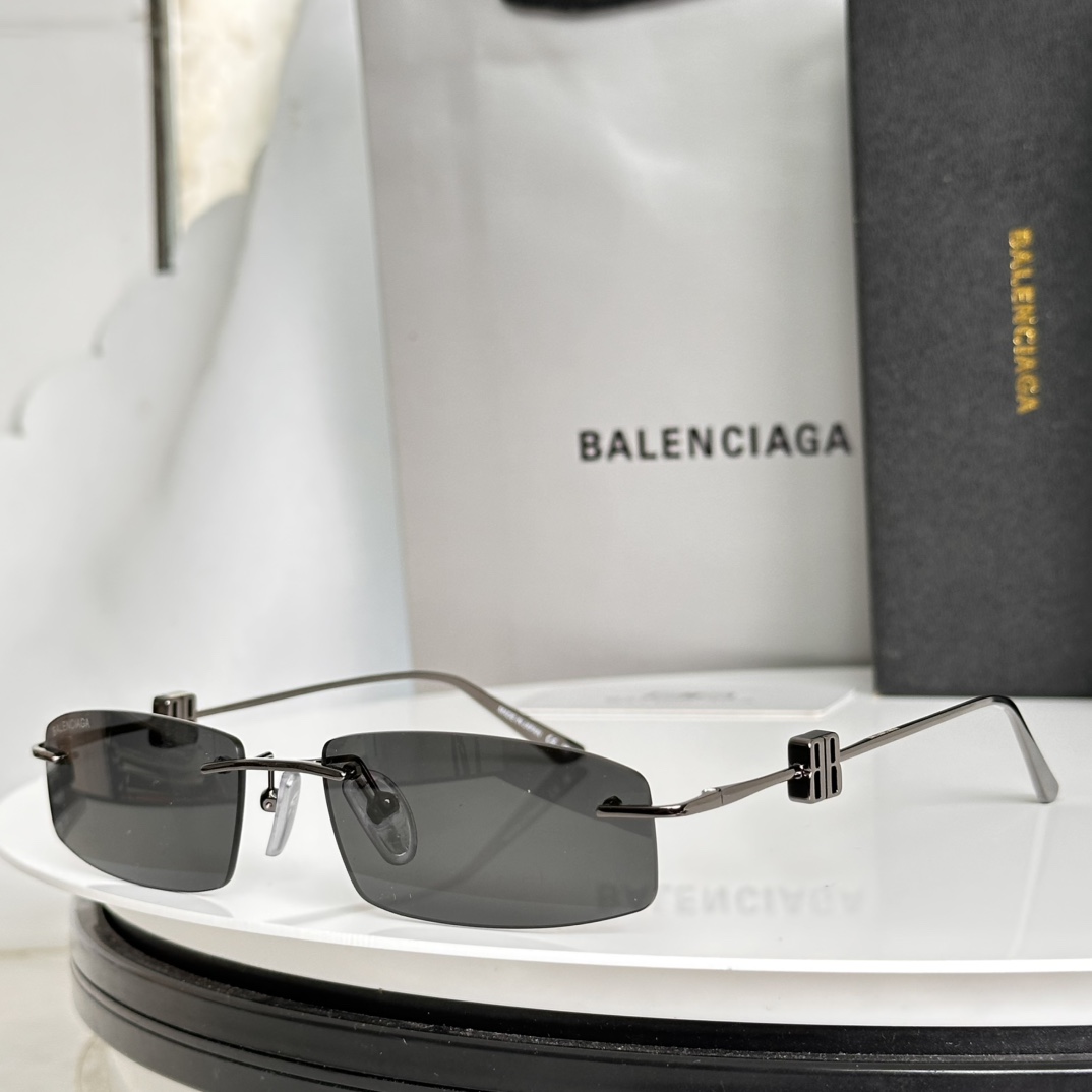 。‼️BALENCIAG*巴黎*世家⚜️⚜️⚜️MODEL：BB0507S⚜️⚜️⚜️SIZE：57口1