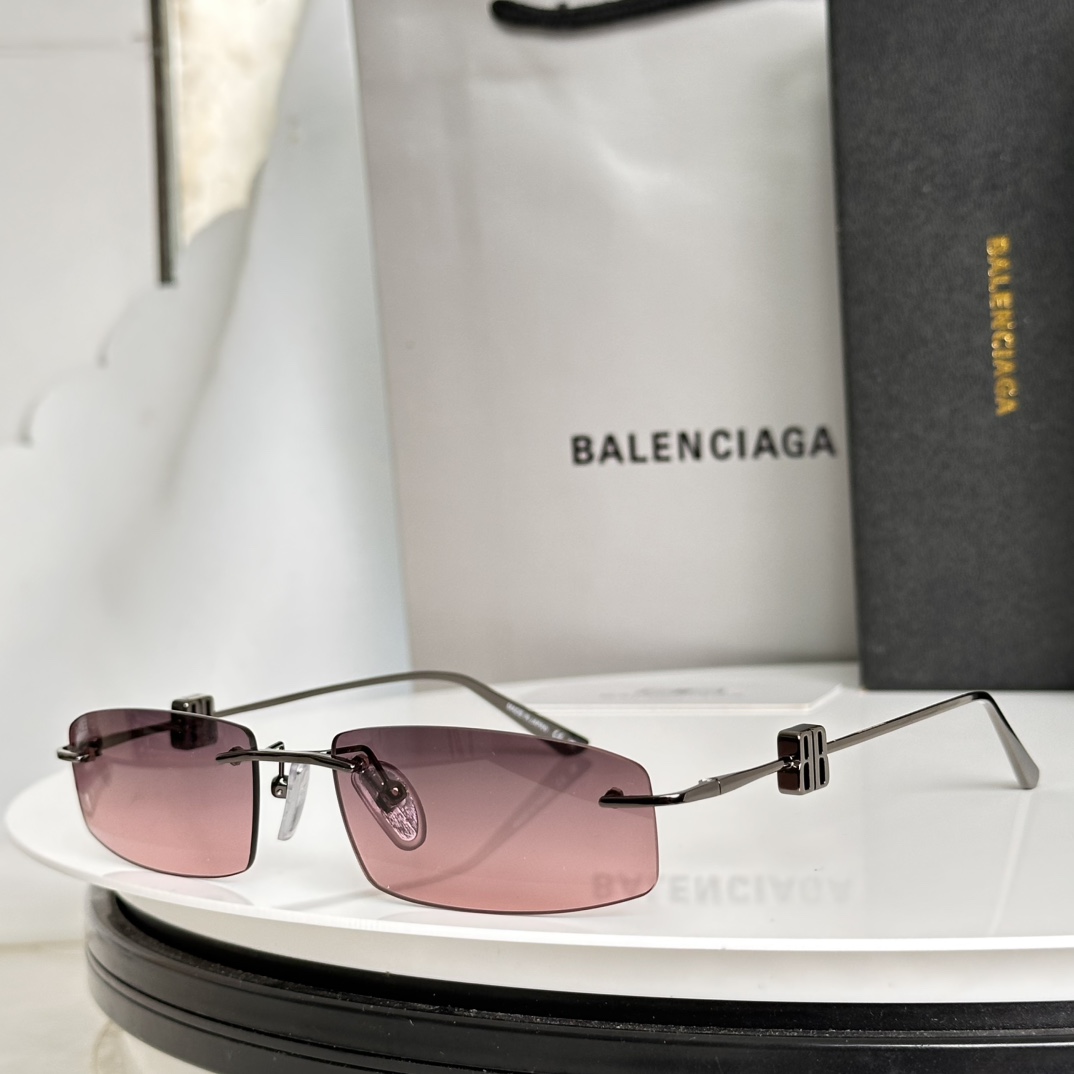 。‼️BALENCIAG*巴黎*世家⚜️⚜️⚜️MODEL：BB0507S⚜️⚜️⚜️SIZE：57口1