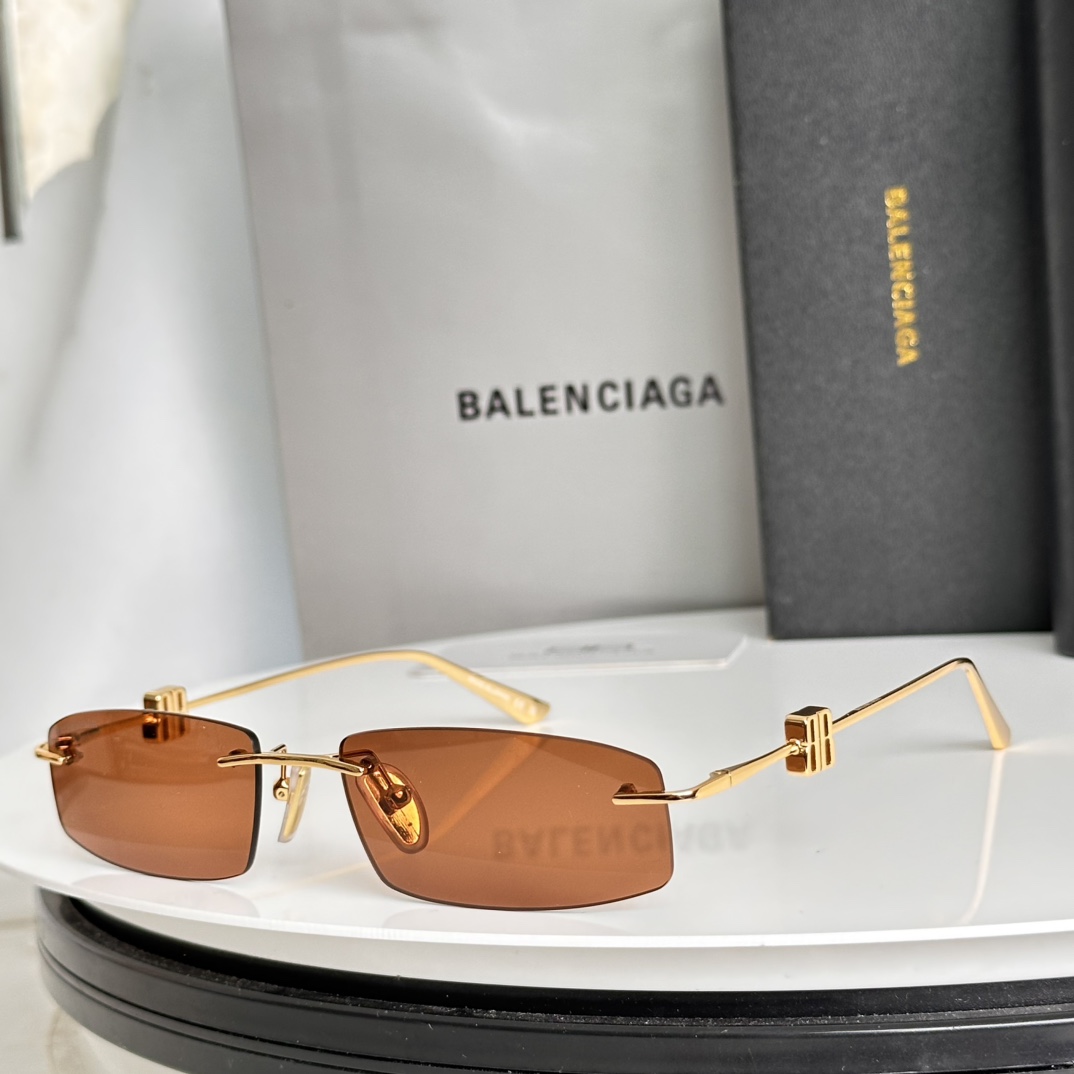 。‼️BALENCIAG*巴黎*世家⚜️⚜️⚜️MODEL：BB0507S⚜️⚜️⚜️SIZE：57口1