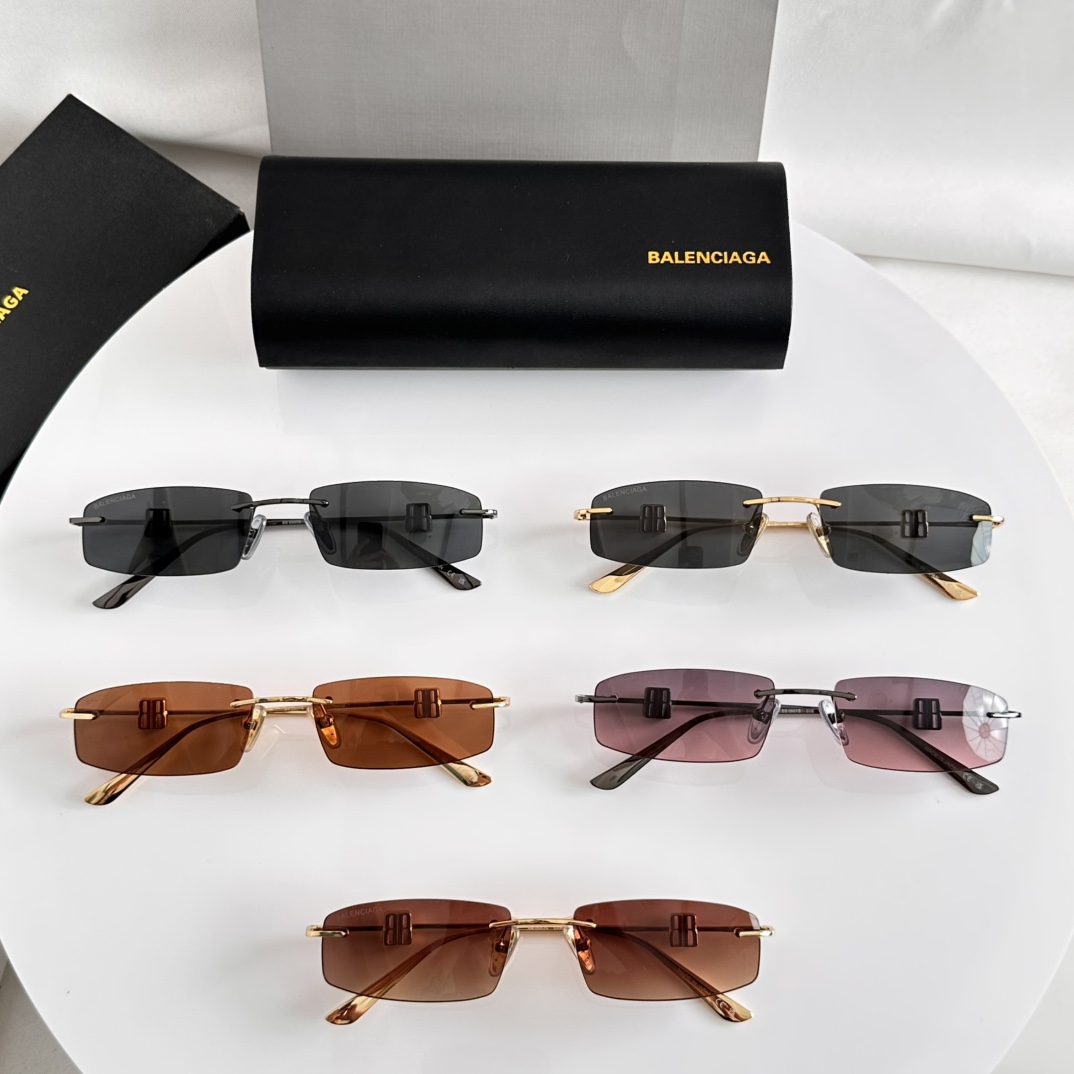 。‼️BALENCIAG*巴黎*世家⚜️⚜️⚜️MODEL：BB0507S⚜️⚜️⚜️SIZE：57口1